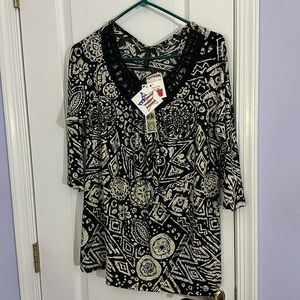 NWT cream black blouse with lace detail